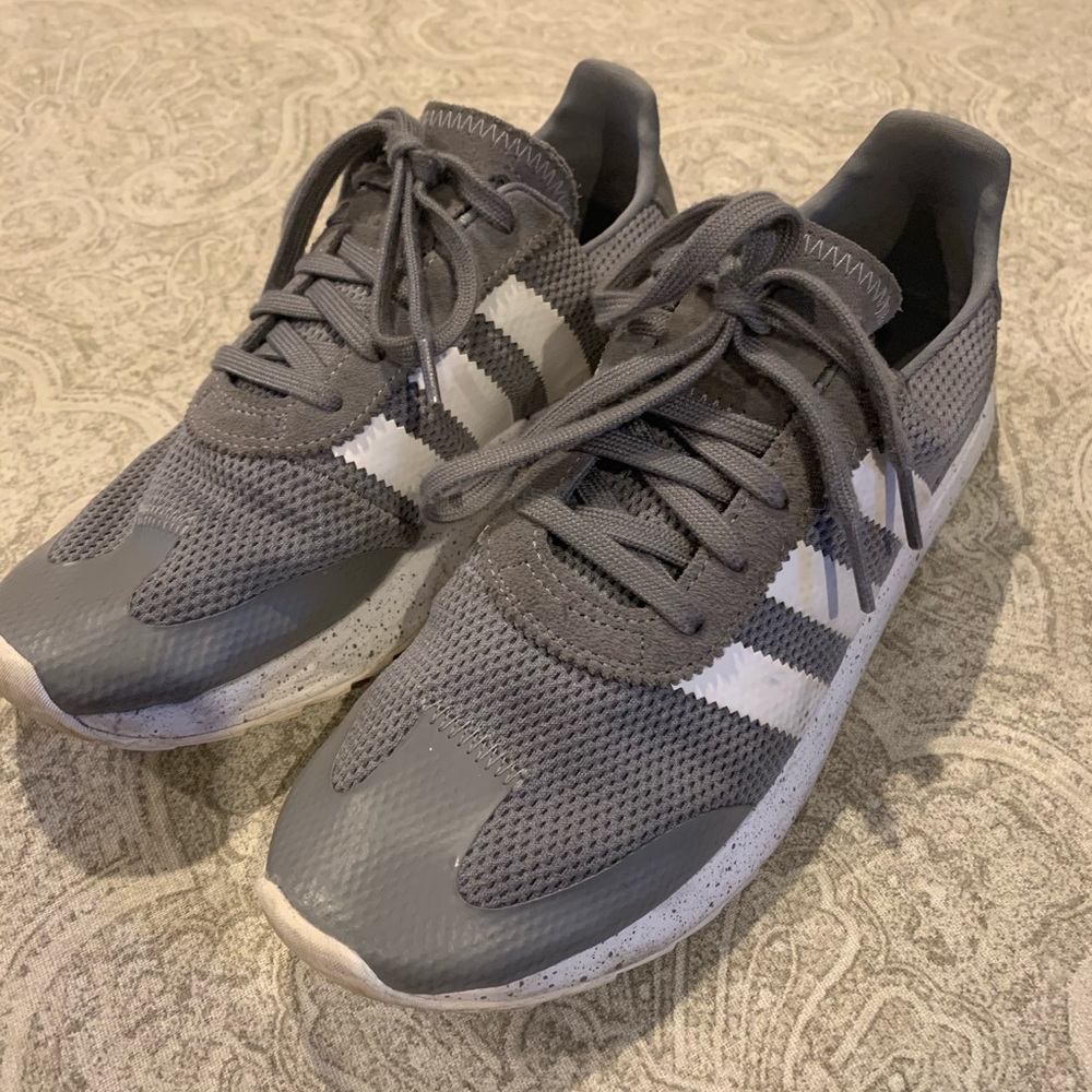 Adidas Grey and White Woman’s Sneaker